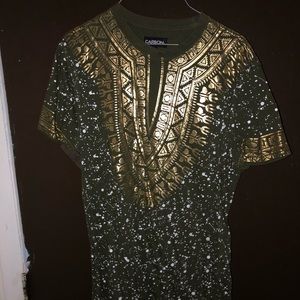 Men’s Short Sleeve Gold and White Design